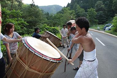 写真：大葛金山太鼓