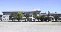 川口小学校外観