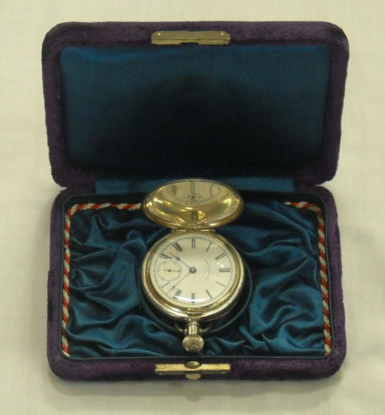 銀の懐中時計